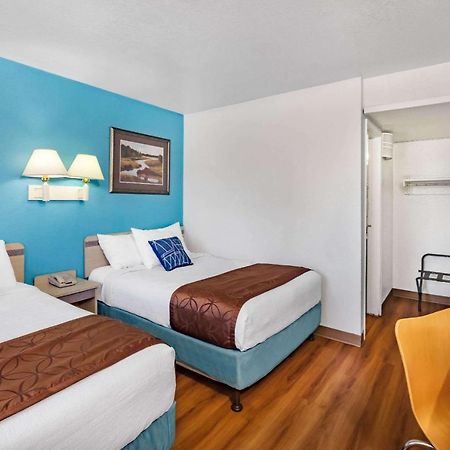 Travelodge By Wyndham مايلز سيتي المظهر الخارجي الصورة